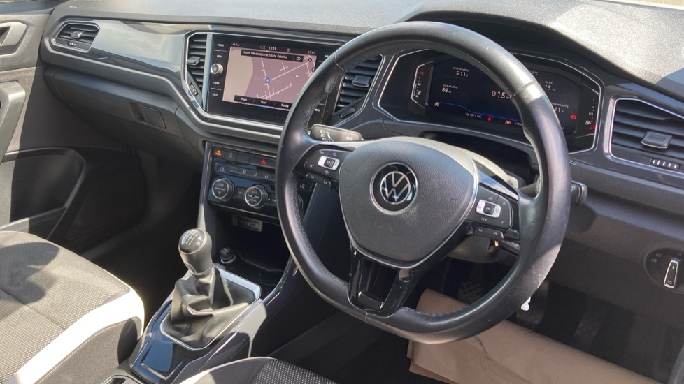 Volkswagen T-Roc 1.5 TSI EVO SEL 5dr Petrol Hatchback - Image 11