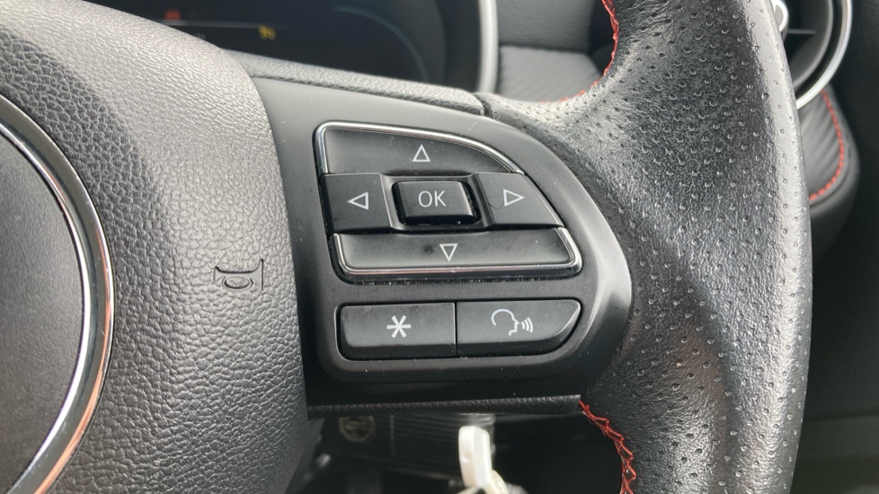 MG ZS 1.5 VTi-TECH Exclusive 5dr Petrol Hatchback - Image 25