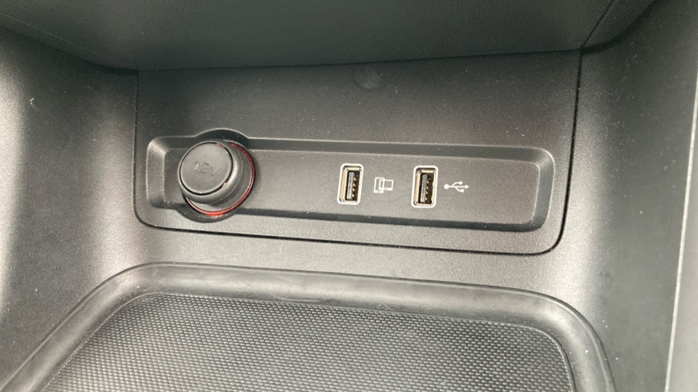 MG ZS 1.5 VTi-TECH Exclusive 5dr Petrol Hatchback - Image 31