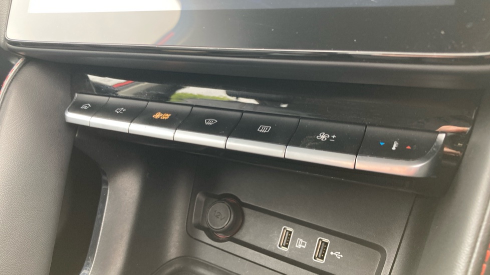 MG ZS 1.5 VTi-TECH Exclusive 5dr Petrol Hatchback - Image 32