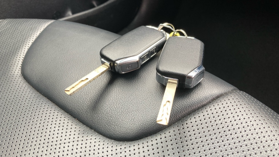 Kia Niro 1.6 GDi PHEV 3 5dr DCT Estate - Image 19