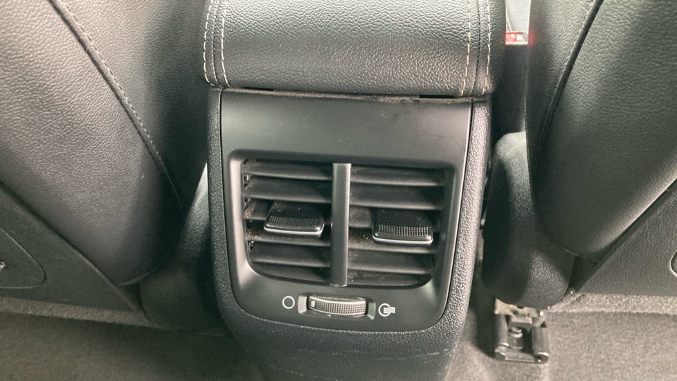 Kia Niro 1.6 GDi PHEV 3 5dr DCT Estate - Image 30