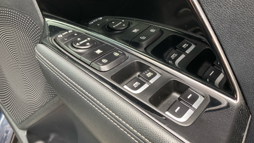 Kia Niro 1.6 GDi PHEV 3 5dr DCT Estate - Image 32
