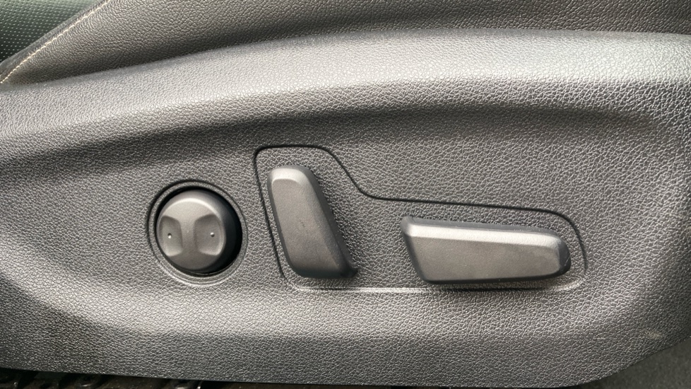 Kia Niro 1.6 GDi PHEV 3 5dr DCT Estate - Image 33