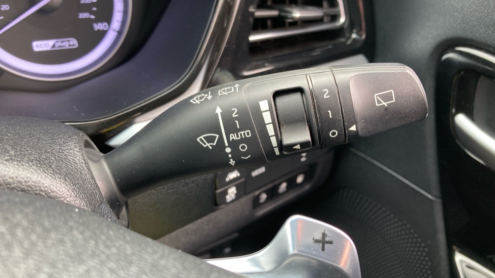 Kia Niro 1.6 GDi PHEV 3 5dr DCT Estate - Image 38