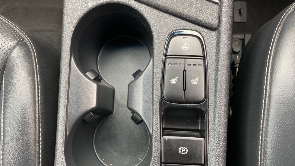 Kia Niro 1.6 GDi PHEV 3 5dr DCT Estate - Image 39