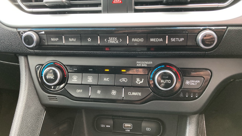 Kia Niro 1.6 GDi PHEV 3 5dr DCT Estate - Image 42