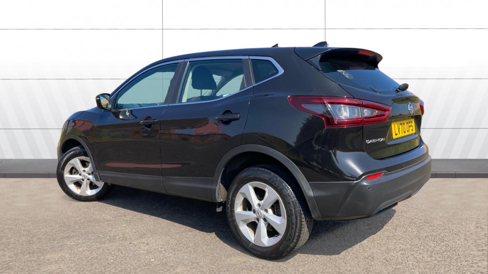 Nissan Qashqai 1.3 DiG-T 160 [157] Acenta Premium 5dr DCT Petrol Hatchback - Image 2