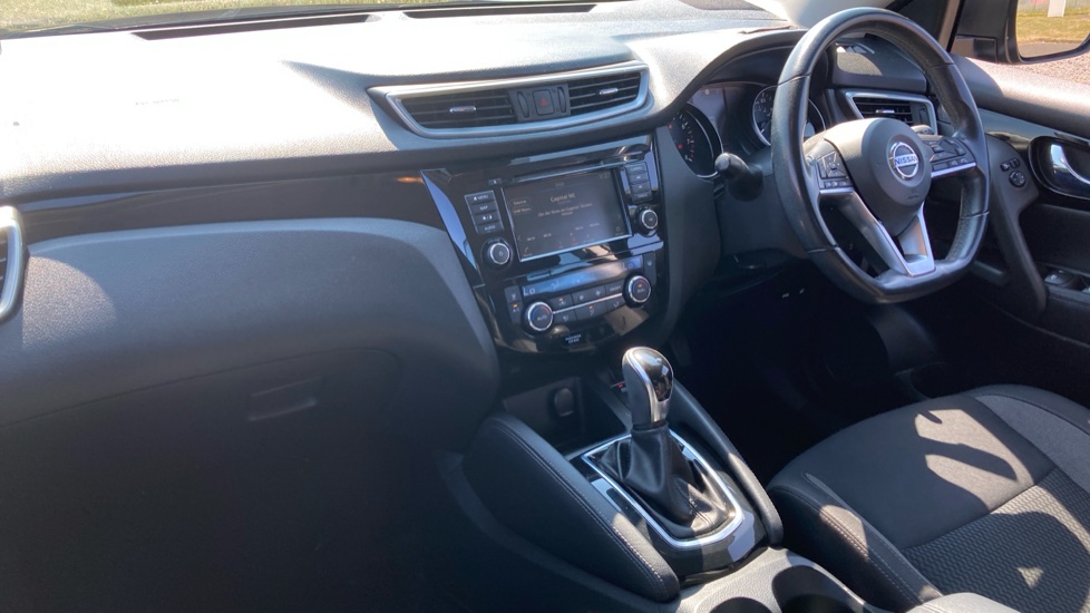Nissan Qashqai 1.3 DiG-T 160 [157] Acenta Premium 5dr DCT Petrol Hatchback - Image 9