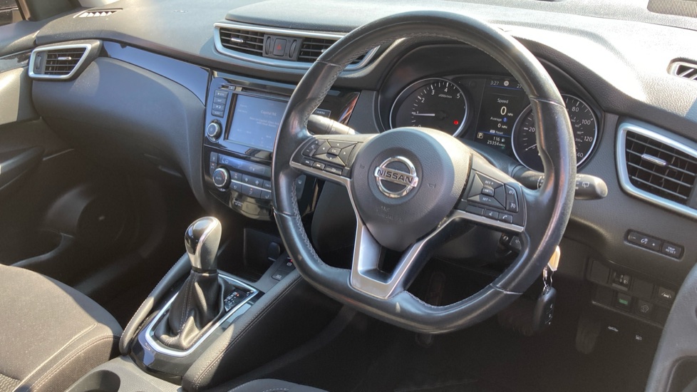 Nissan Qashqai 1.3 DiG-T 160 [157] Acenta Premium 5dr DCT Petrol Hatchback - Image 11
