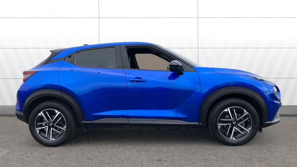 Nissan Juke 1.0 DiG-T N-Connecta 5dr Petrol Hatchback - Image 5
