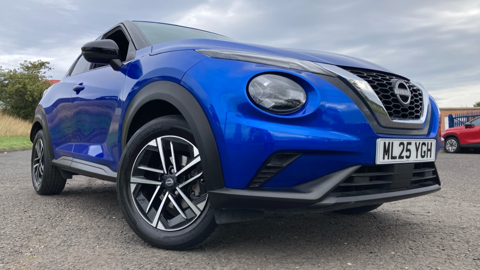 Nissan Juke 1.0 DiG-T N-Connecta 5dr Petrol Hatchback - Image 8