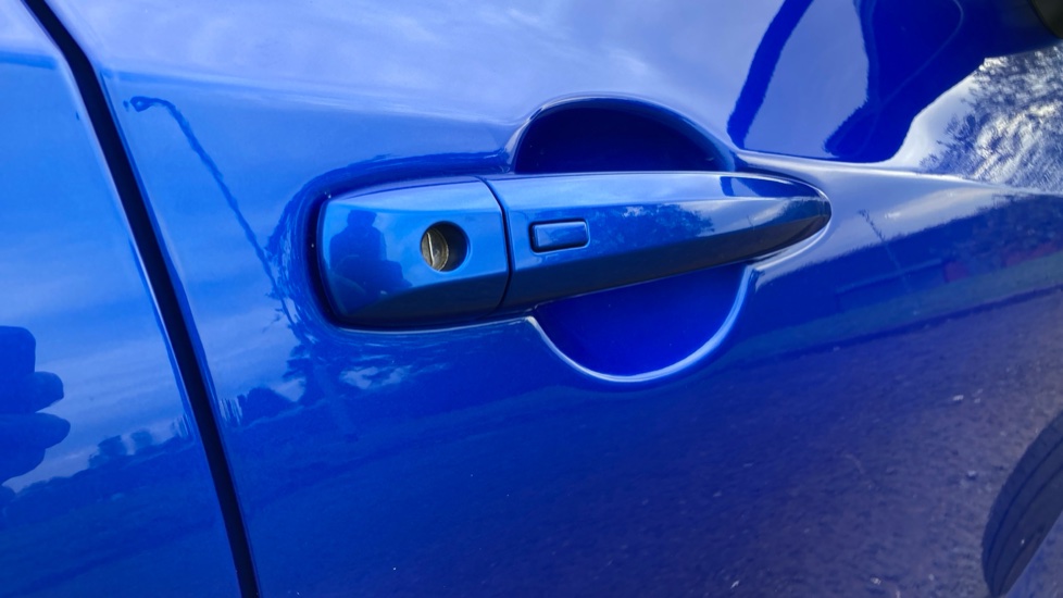 Nissan Juke 1.0 DiG-T N-Connecta 5dr Petrol Hatchback - Image 22