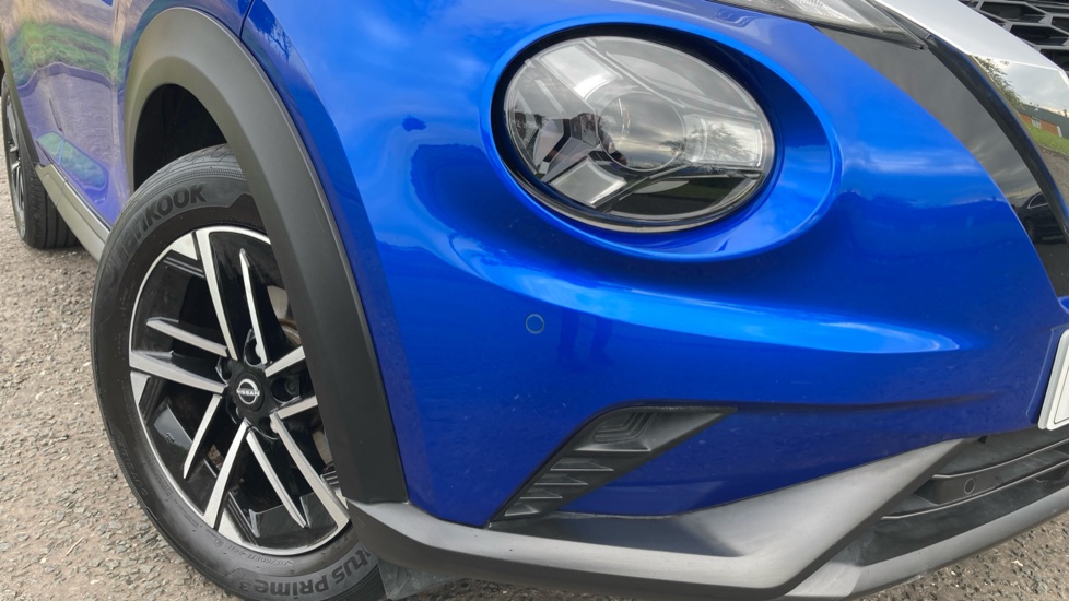 Nissan Juke 1.0 DiG-T N-Connecta 5dr Petrol Hatchback - Image 24