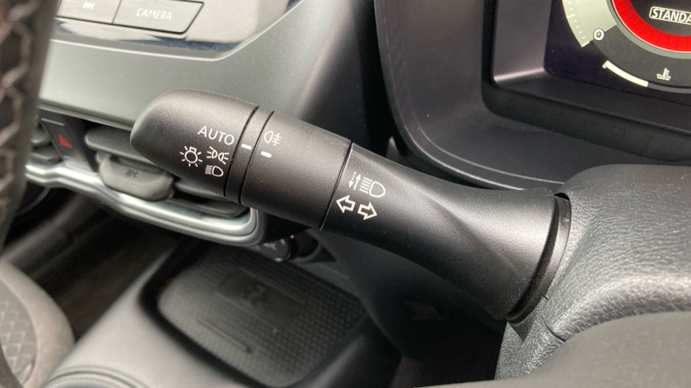 Nissan Juke 1.0 DiG-T N-Connecta 5dr Petrol Hatchback - Image 29