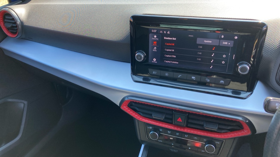 SEAT Arona 1.0 TSI 110 FR Edition 5dr DSG Petrol Hatchback - Image 14