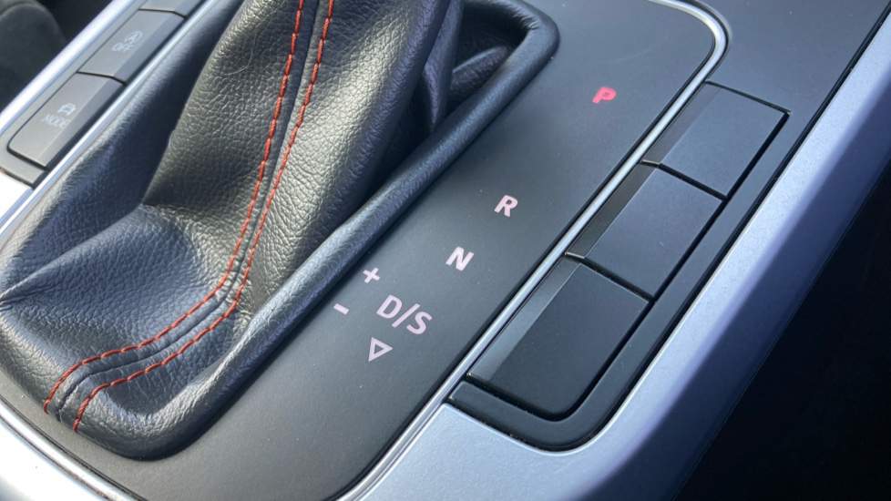 SEAT Arona 1.0 TSI 110 FR Edition 5dr DSG Petrol Hatchback - Image 26