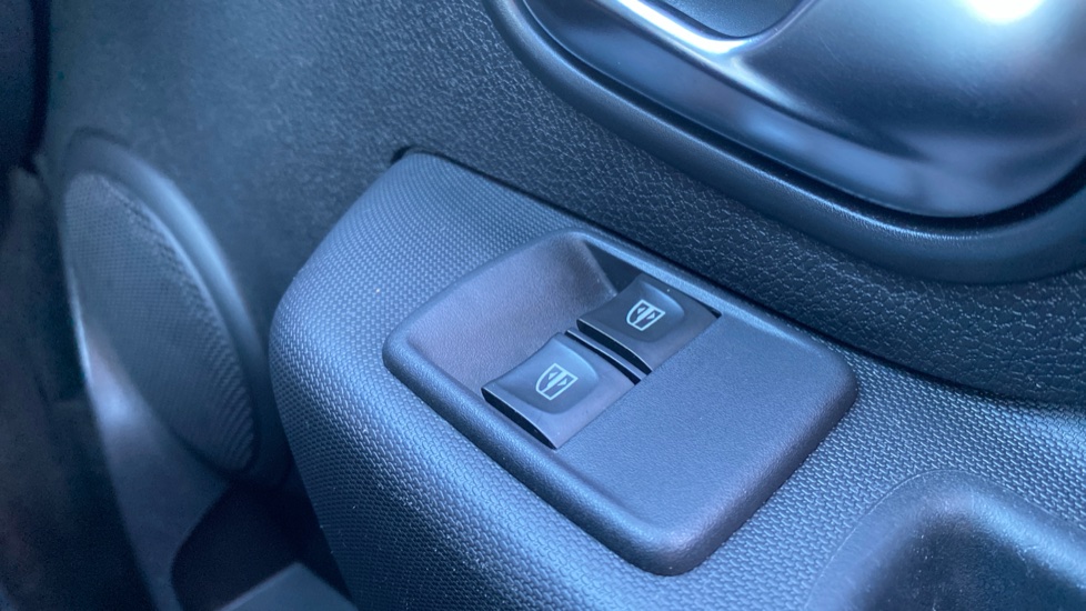 Dacia Sandero Stepway 0.9 TCe Essential 5dr Petrol Hatchback - Image 21