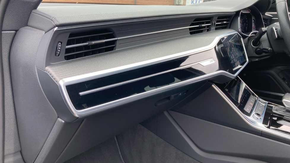 Audi A6 40 TDI Black Edition 5dr S Tronic Diesel Estate - Image 25