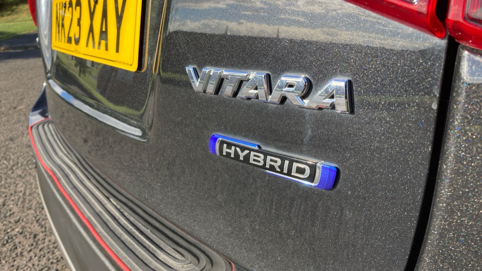 Suzuki Vitara 1.5 Hybrid SZ5 5dr AGS Hybrid Estate - Image 25