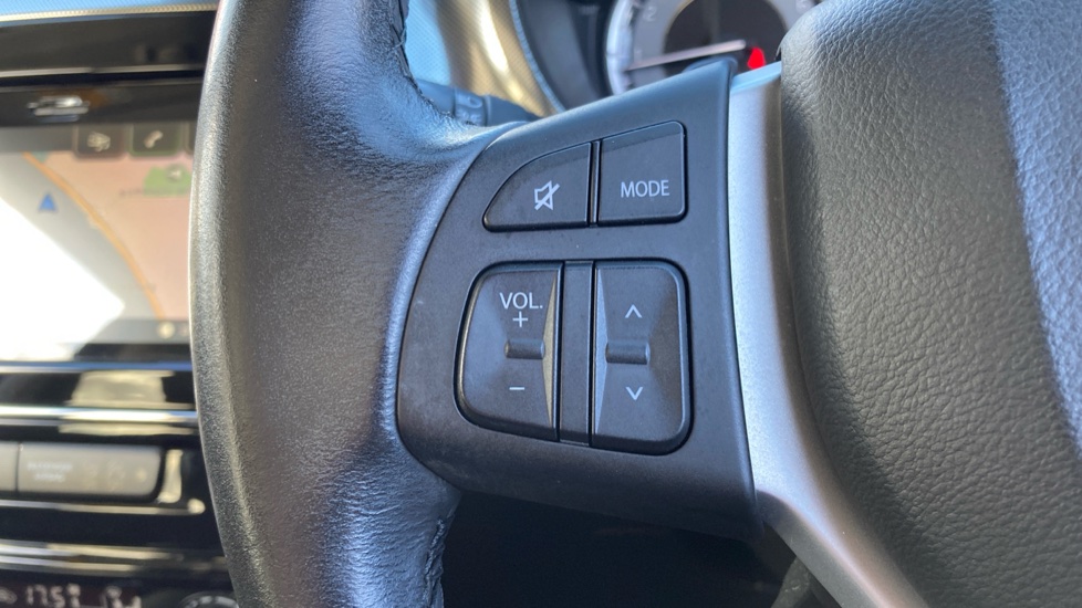 Suzuki Vitara 1.5 Hybrid SZ5 5dr AGS Hybrid Estate - Image 34