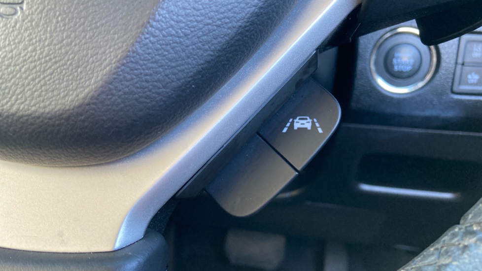 Suzuki Vitara 1.5 Hybrid SZ5 5dr AGS Hybrid Estate - Image 37