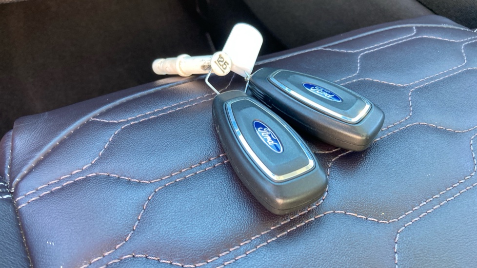 Ford Fiesta Vignale 1.0 EcoBoost 140 3dr Petrol Hatchback - Image 19