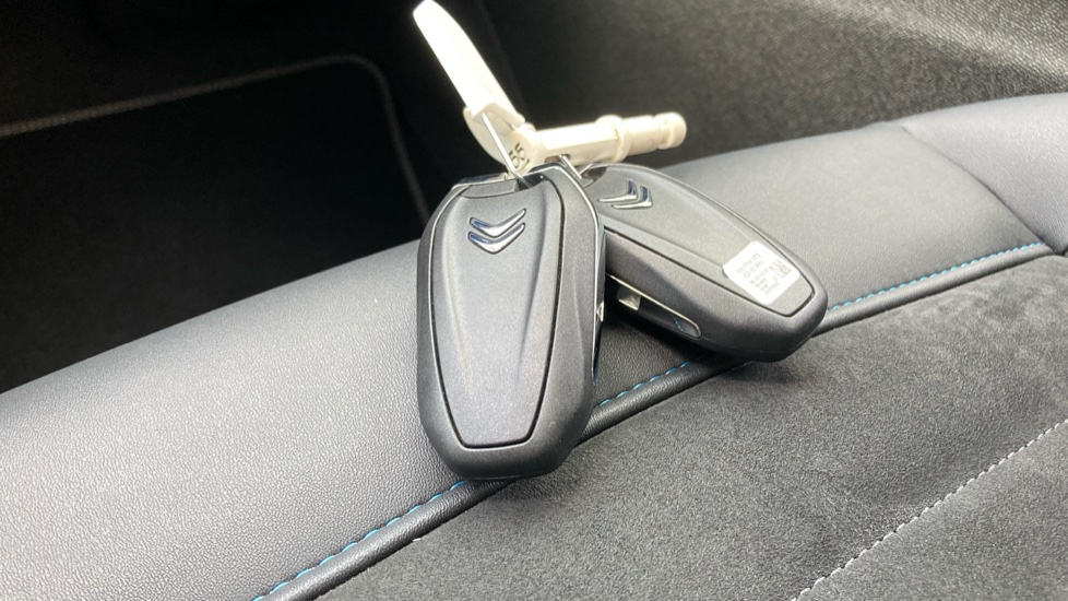 Citroen C5 Aircross 1.2 PureTech Shine 5dr EAT8 Petrol Hatchback - Image 19