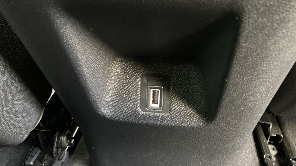 Citroen C5 Aircross 1.2 PureTech Shine 5dr EAT8 Petrol Hatchback - Image 21
