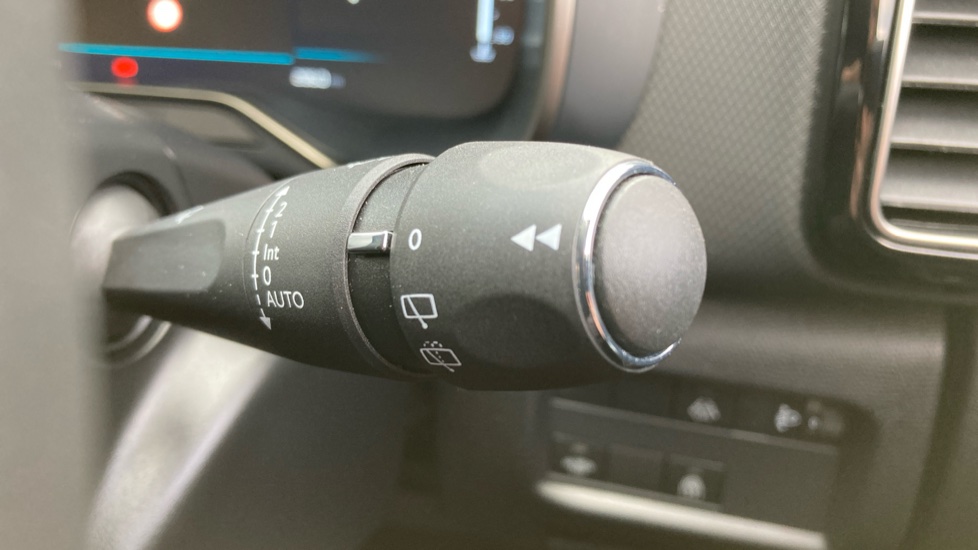Citroen C5 Aircross 1.2 PureTech Shine 5dr EAT8 Petrol Hatchback - Image 33