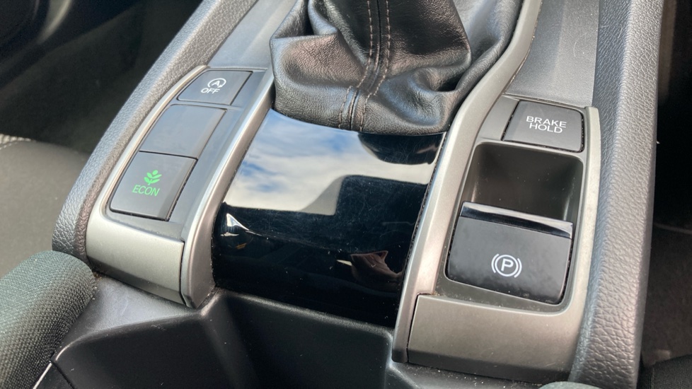 Honda Civic 1.6 i-DTEC SR 5dr Diesel Hatchback - Image 30