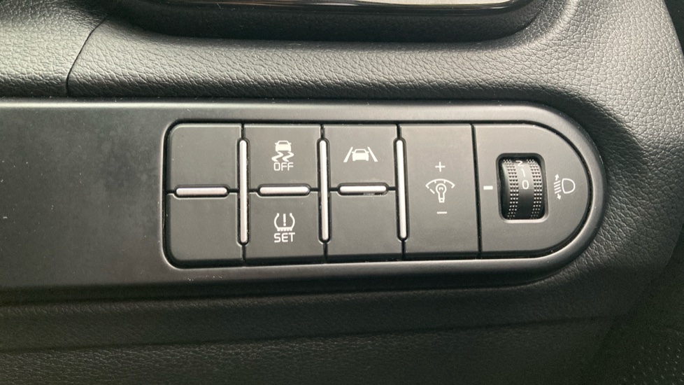 Kia Xceed 1.5T GDi ISG 3 5dr Petrol Hatchback - Image 27