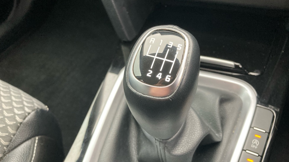 Kia Xceed 1.5T GDi ISG 3 5dr Petrol Hatchback - Image 32