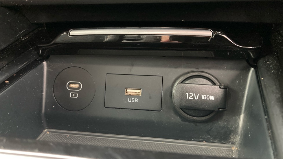 Kia Xceed 1.5T GDi ISG 3 5dr Petrol Hatchback - Image 35