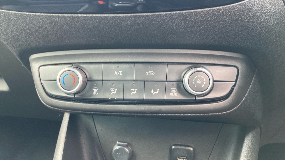 Vauxhall Crossland X 1.2 [83] Sport 5dr [Start Stop] Petrol Hatchback - Image 30