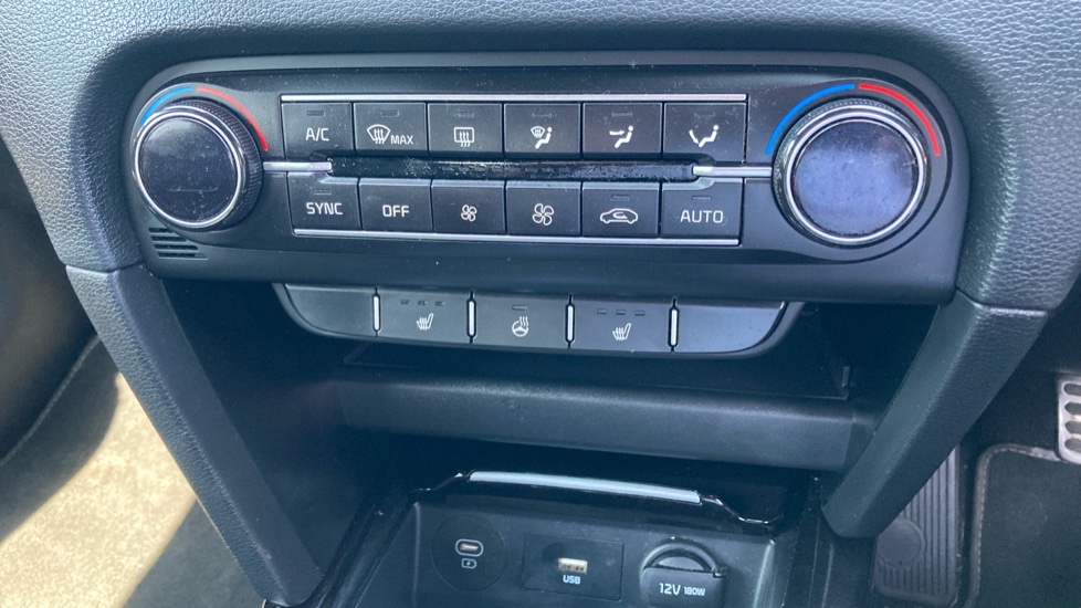 Kia Xceed 1.5T GDi ISG GT-Line 5dr Petrol Hatchback - Image 35