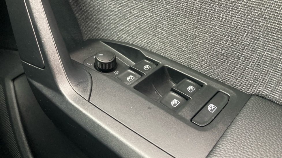 SEAT Arona 1.0 TSI 110 XPERIENCE 5dr Petrol Hatchback - Image 19
