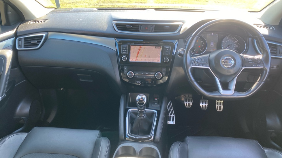 Nissan Qashqai 1.3 DiG-T Tekna 5dr Petrol Hatchback - Image 10