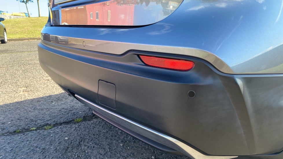 Nissan Qashqai 1.3 DiG-T Tekna 5dr Petrol Hatchback - Image 23