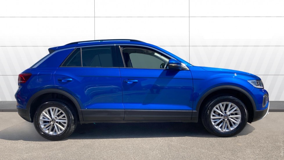 Volkswagen T-Roc 1.0 TSI Life 5dr Petrol Hatchback - Image 5