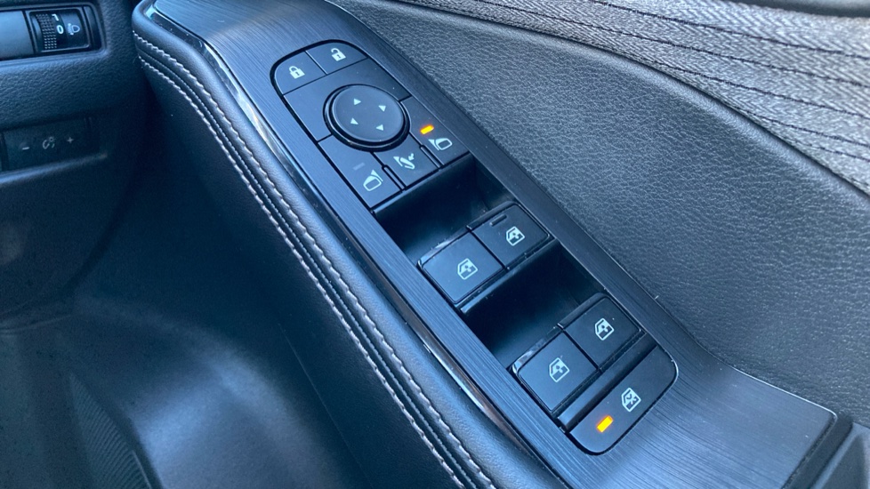 Nissan X-Trail 1.5 E-Power 204 N-Connecta 5dr Xtronic Hybrid Station Wagon - Image 29