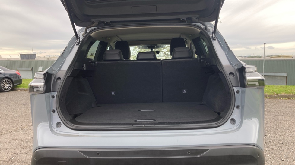 Nissan Qashqai 1.3 DiG-T MH N-Connecta 5dr Petrol Hatchback - Image 4