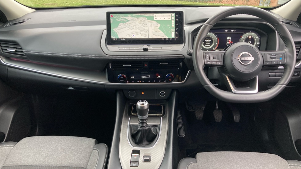 Nissan Qashqai 1.3 DiG-T MH N-Connecta 5dr Petrol Hatchback - Image 10