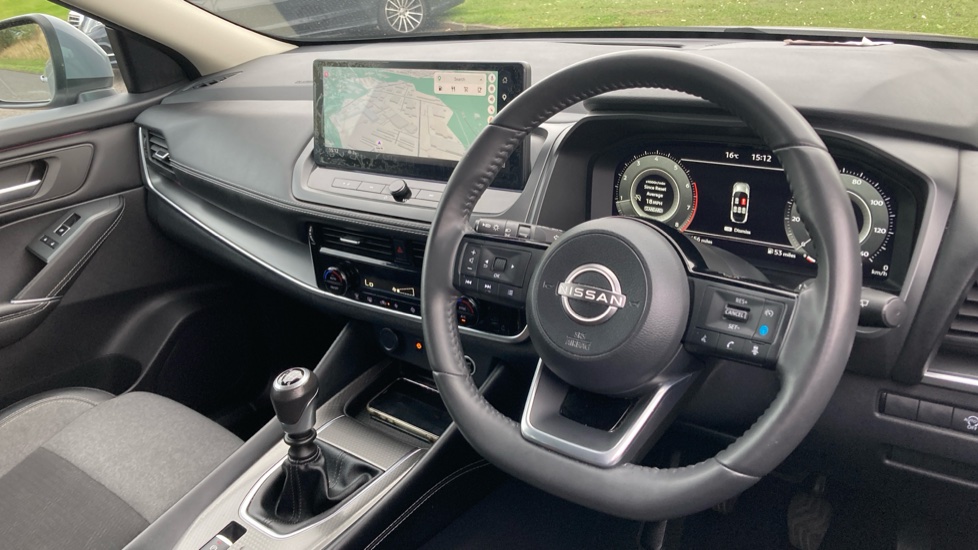 Nissan Qashqai 1.3 DiG-T MH N-Connecta 5dr Petrol Hatchback - Image 11
