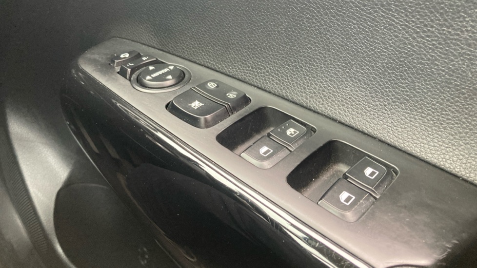 Kia Picanto 1.0 3 5dr [4 seats] Petrol Hatchback - Image 26