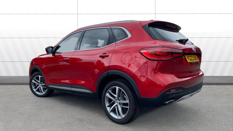 MG HS 1.5 T-GDI Excite 5dr DCT Petrol Hatchback - Image 2