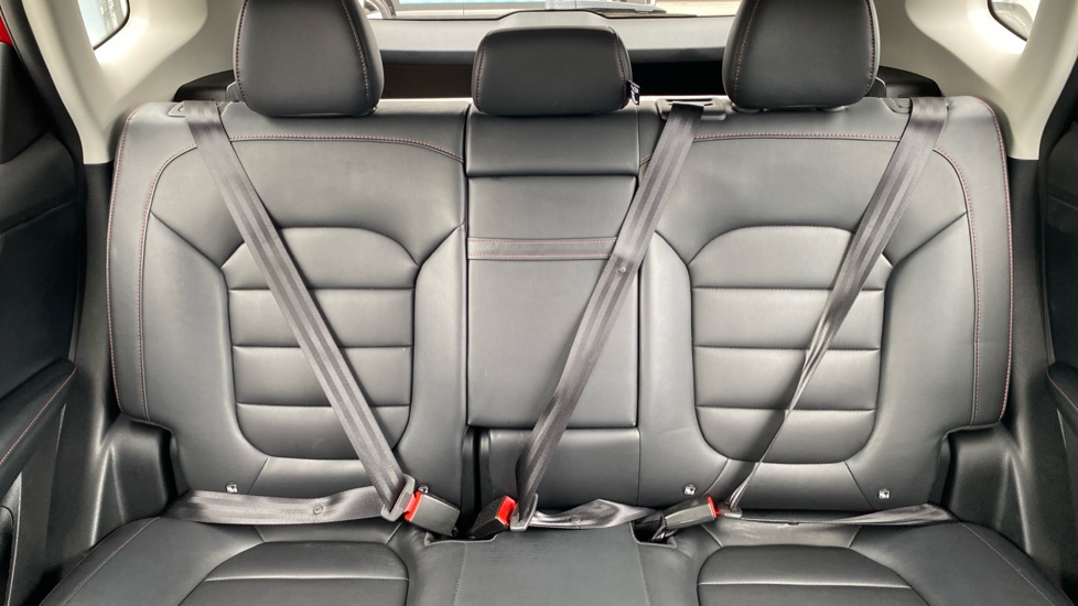 MG HS 1.5 T-GDI Excite 5dr DCT Petrol Hatchback - Image 15