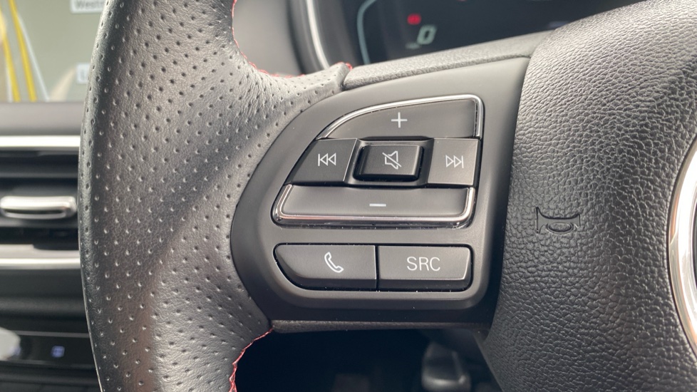 MG HS 1.5 T-GDI Excite 5dr DCT Petrol Hatchback - Image 34