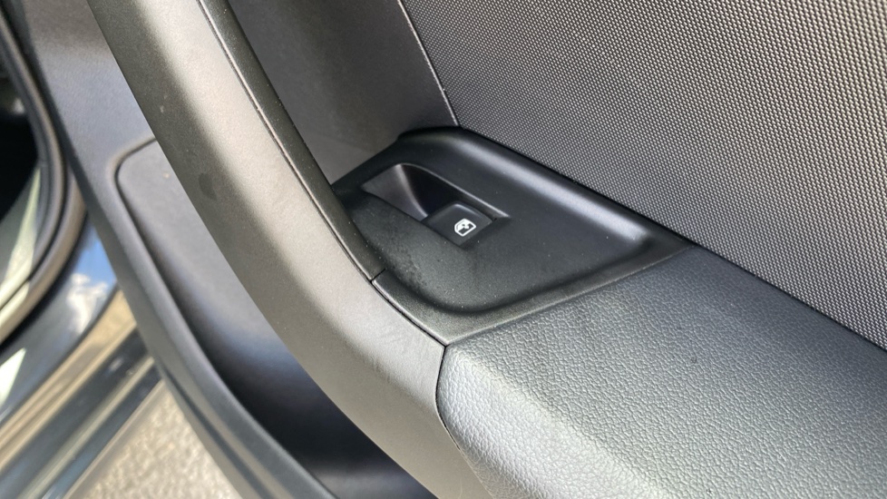 Audi A1 25 TFSI Technik 5dr Petrol Hatchback - Image 21