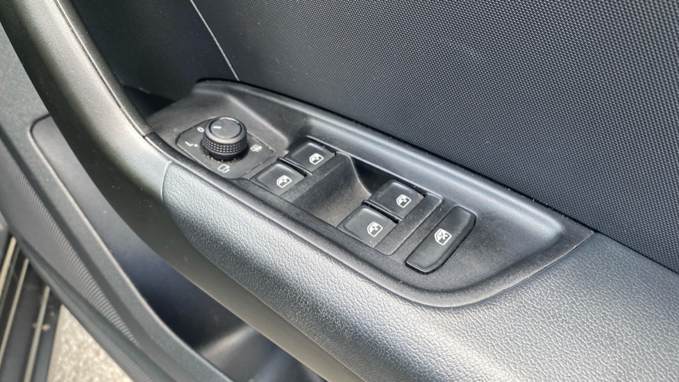 Audi A1 25 TFSI Technik 5dr Petrol Hatchback - Image 22
